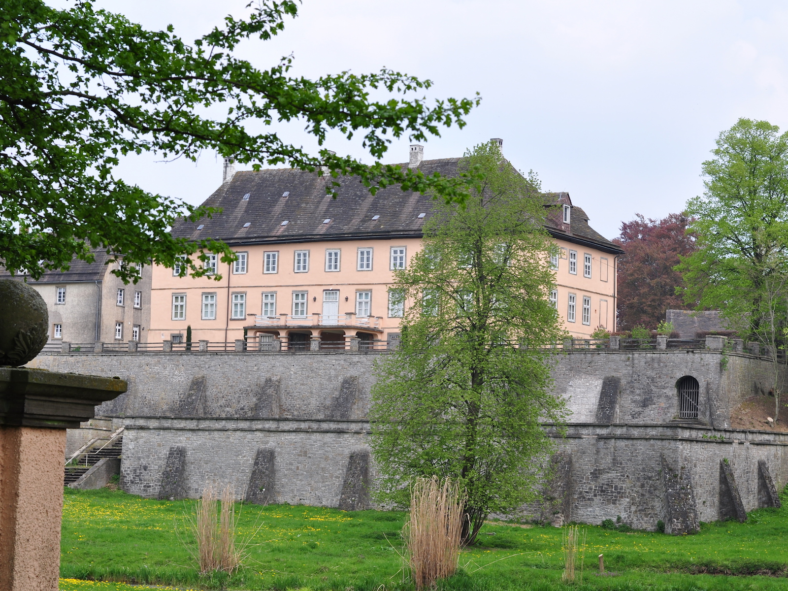 
    
            
                    Herrenhaus Schloss Vörden
                
        
