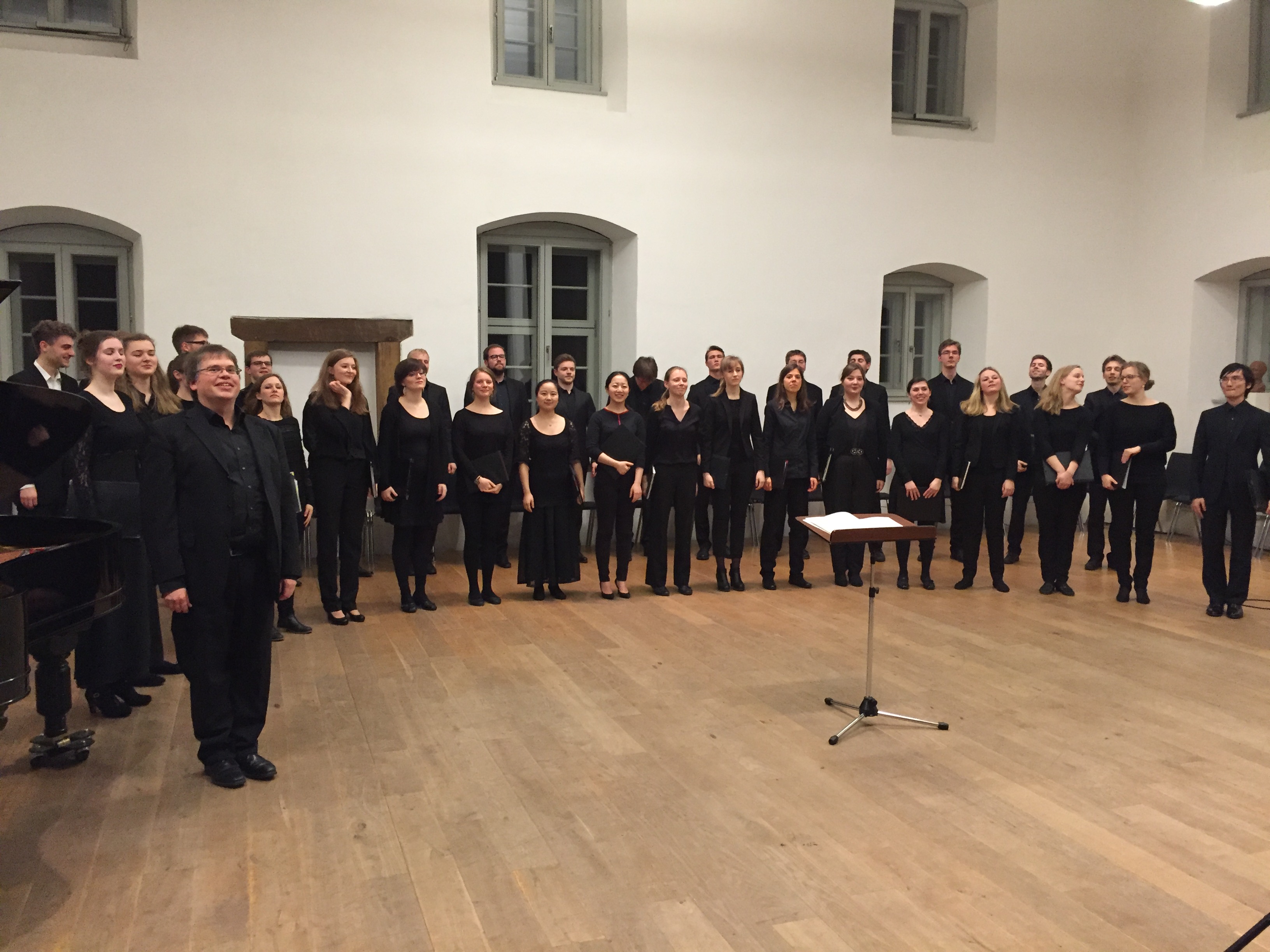 
    
            
                    Konzertchor der Hochschule für Musik, Tanz und Medien aus Hannover
                
        
