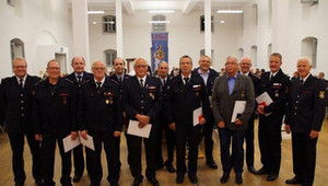 Kreisfeuerwehrverband ehrt Kameraden